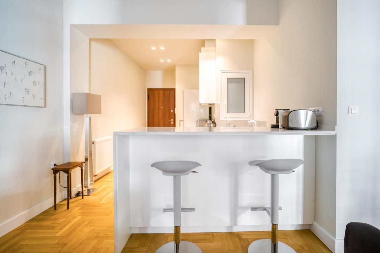 Lovely Sunlit Central Athens 2 Bedroom 2 Bathroom Condo Esterno foto